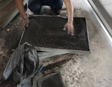 东莞某企业活性炭吸附设备更换活性炭